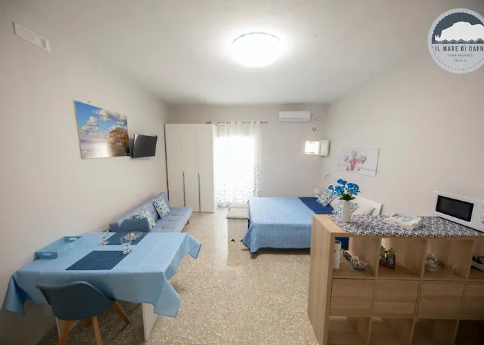 アパート Il Mare Di Dafni チェファル